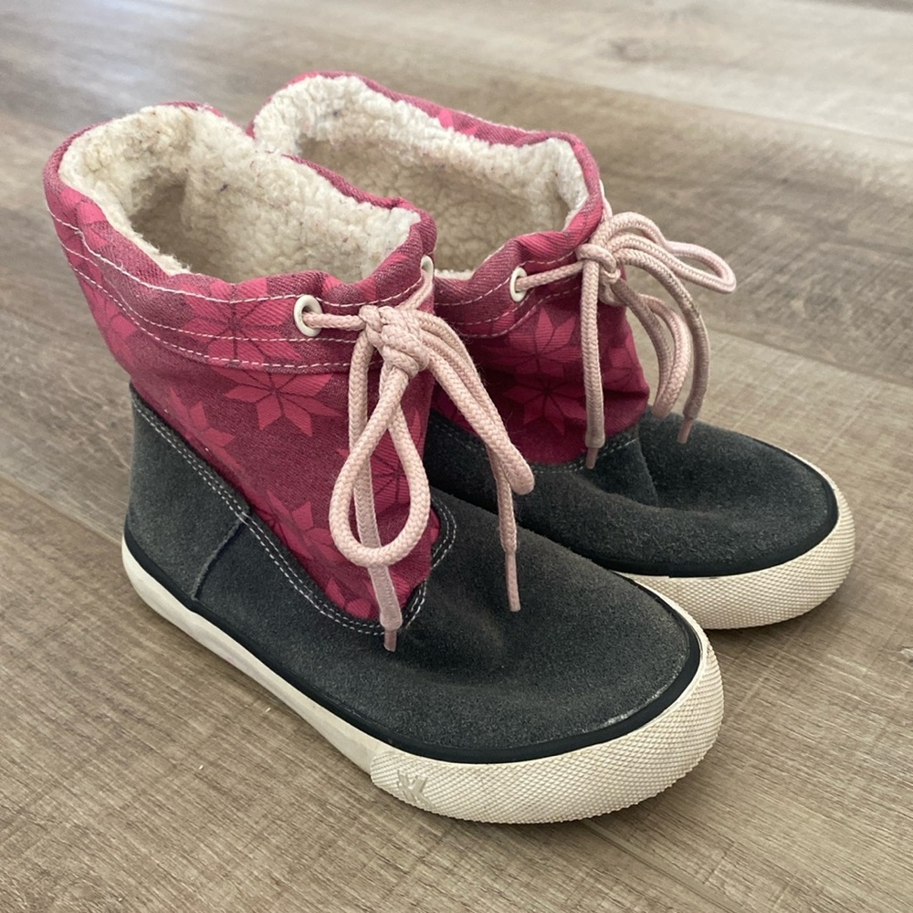 See Kai Run sneaker boots size 11